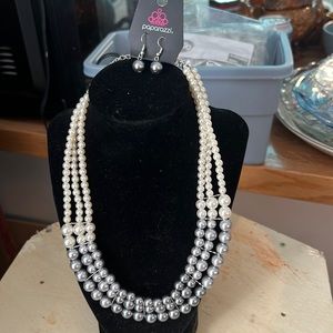 Paparazzi vintage necklace and earrings white and silver